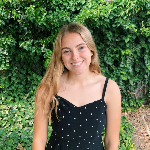 Meet your Posher, Sarah - Picture 1 of 1
